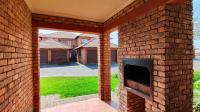 Patio - 8 square meters of property in Edleen