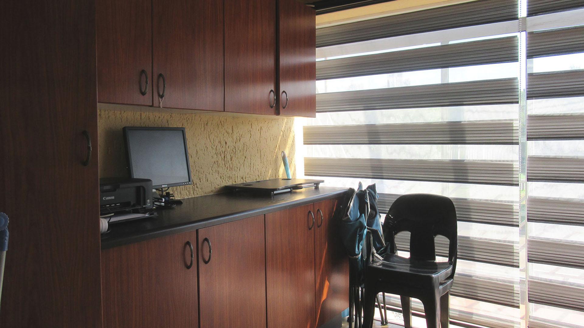 Study - 9 square meters of property in Mulbarton