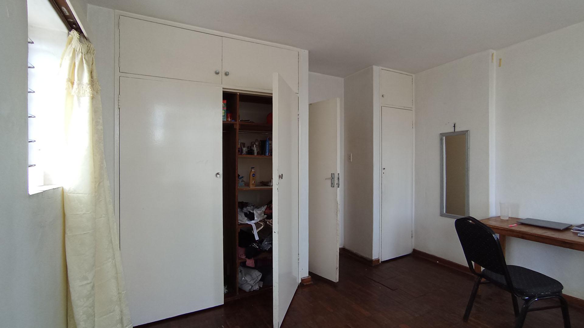 Bed Room 2 - 18 square meters of property in Sunnyside