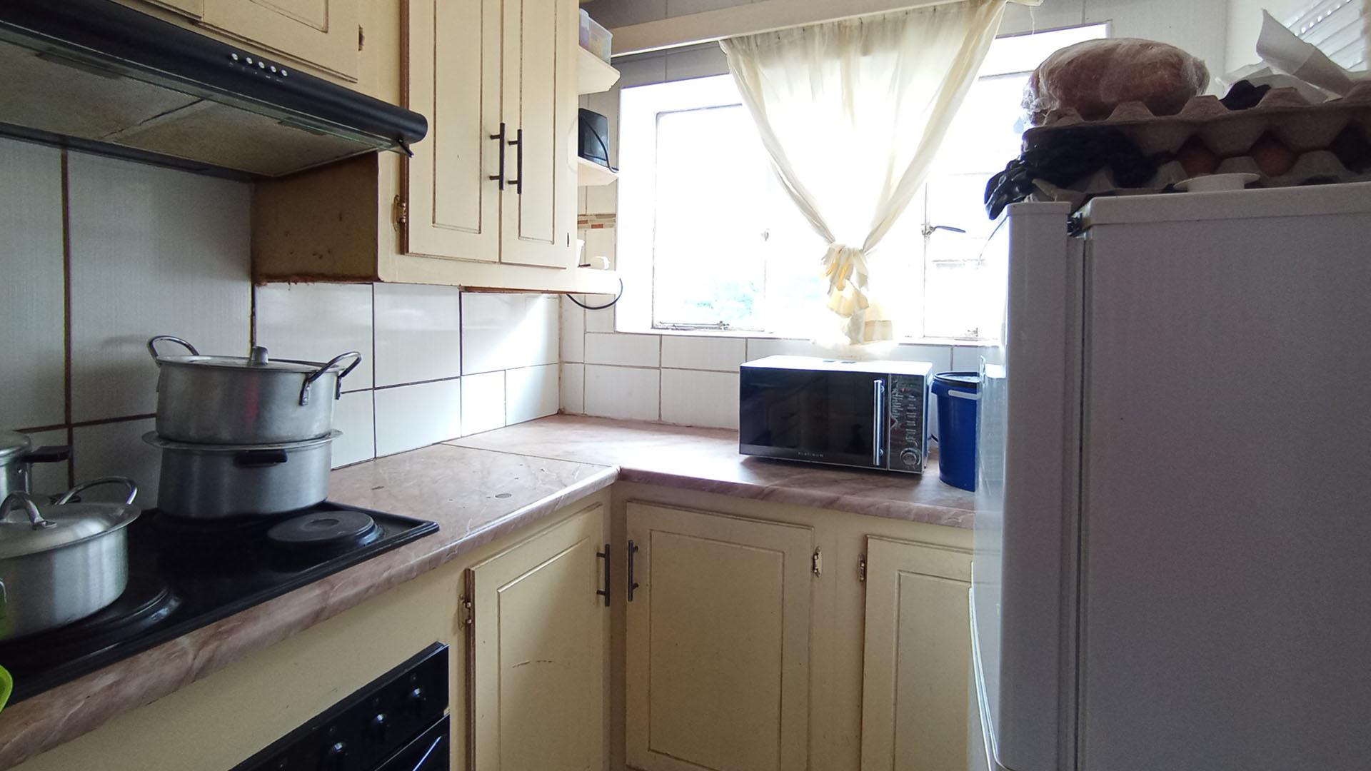 Kitchen - 8 square meters of property in Sunnyside