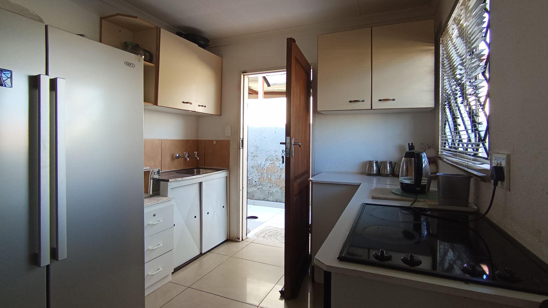 Kitchen - 7 square meters of property in Gem Valley