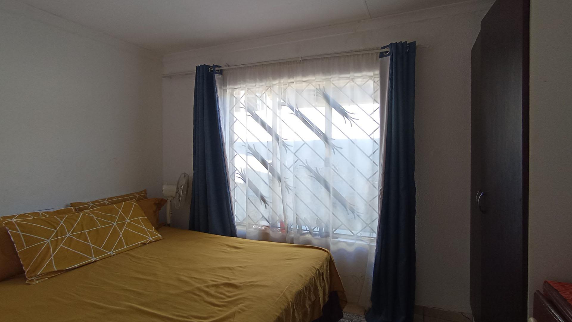 Bed Room 2 - 9 square meters of property in Gem Valley