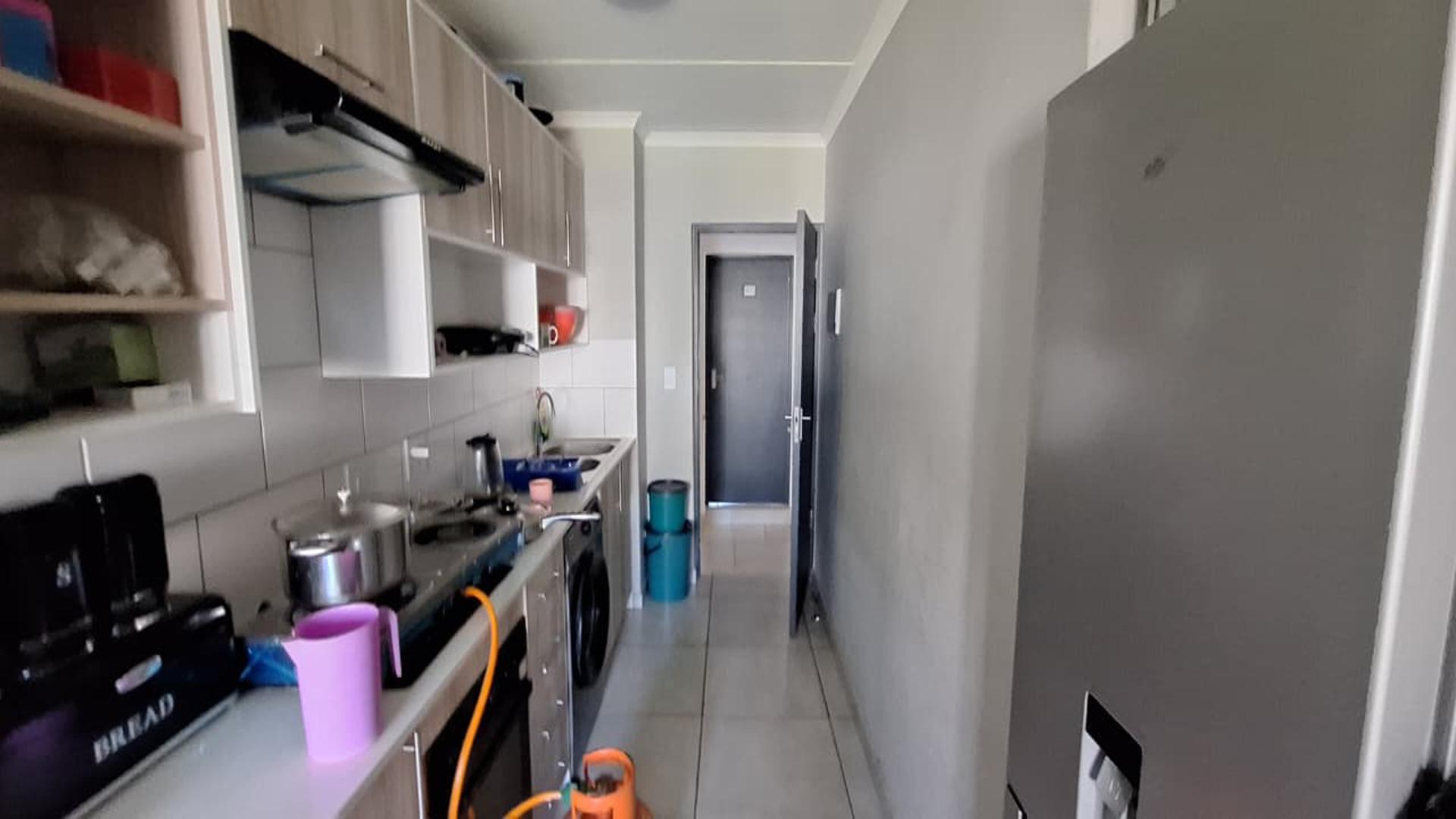 Kitchen - 8 square meters of property in Glen Marais