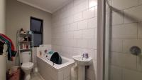 Bathroom 1 - 7 square meters of property in Glen Marais