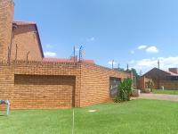 2 Bedroom 1 Bathroom Simplex for Sale for sale in Florentia
