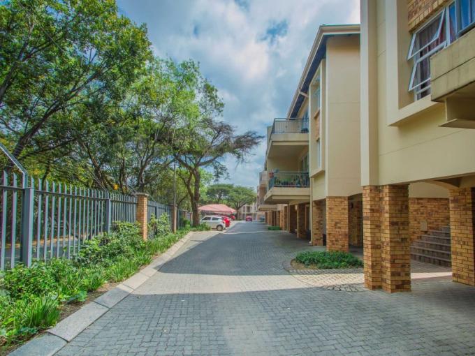 2 Bedroom Apartment for Sale For Sale in Bryanston - MR674621