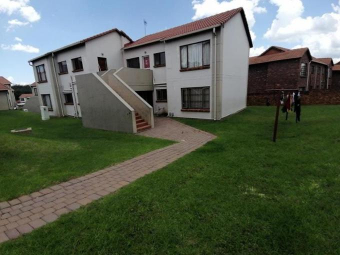 2 Bedroom Simplex for Sale For Sale in Mondeor - MR674643