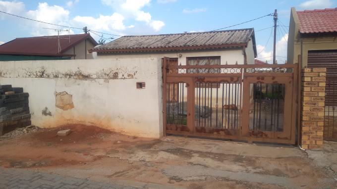 2 Bedroom House for Sale For Sale in Vosloorus - MR674679
