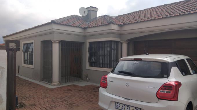 3 Bedroom House for Sale For Sale in Vosloorus - MR674683