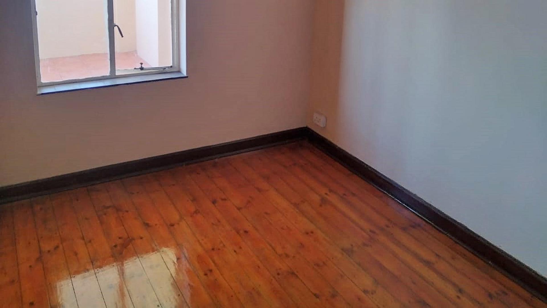 Bed Room 2 of property in Port Elizabeth Central