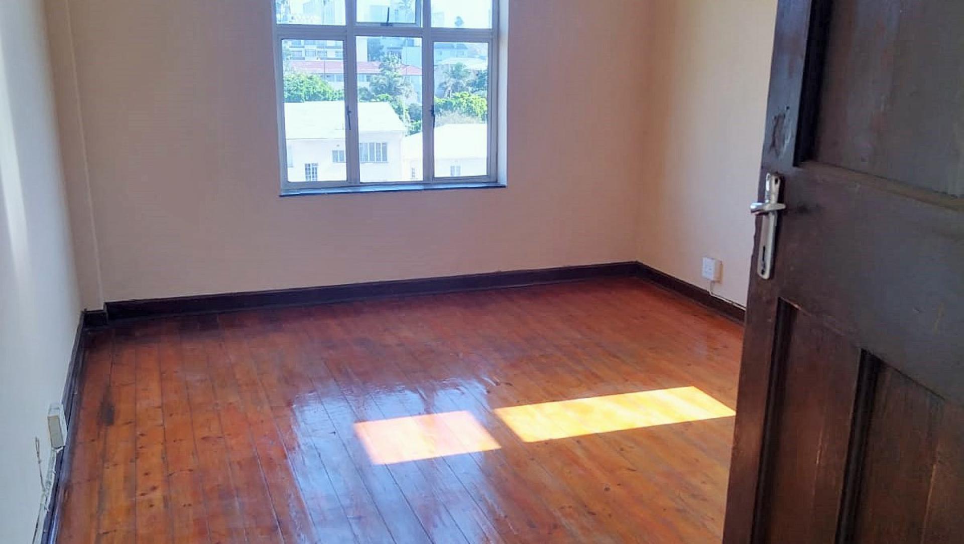 Bed Room 1 of property in Port Elizabeth Central