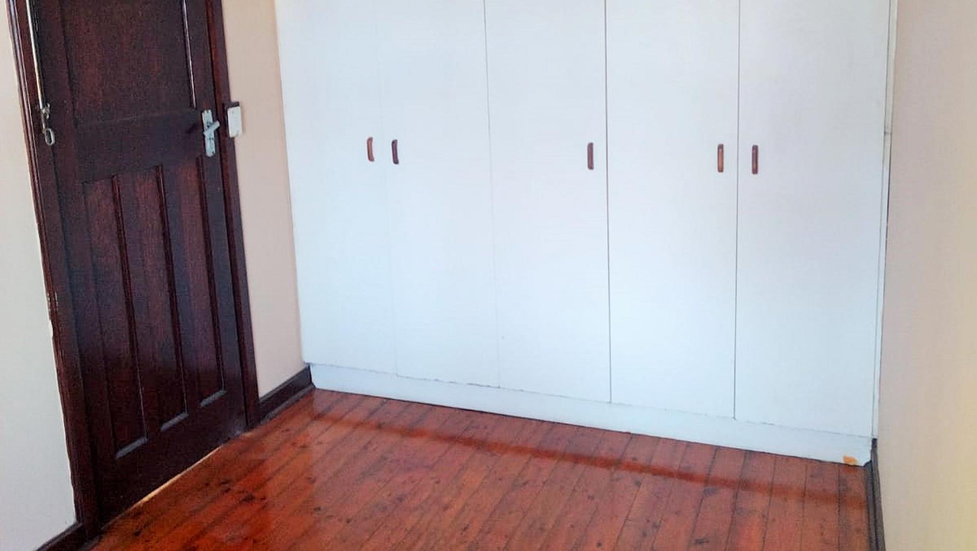 Bed Room 2 of property in Port Elizabeth Central