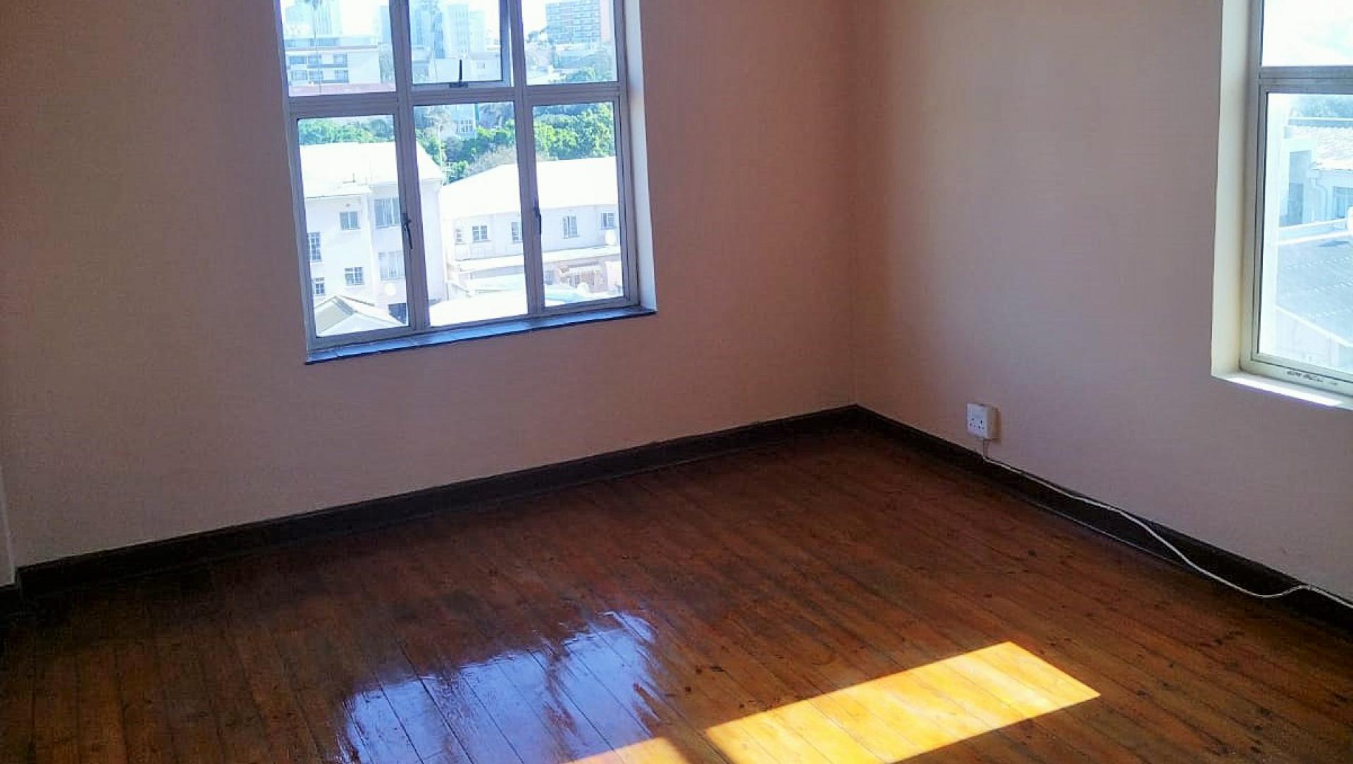 Lounges of property in Port Elizabeth Central