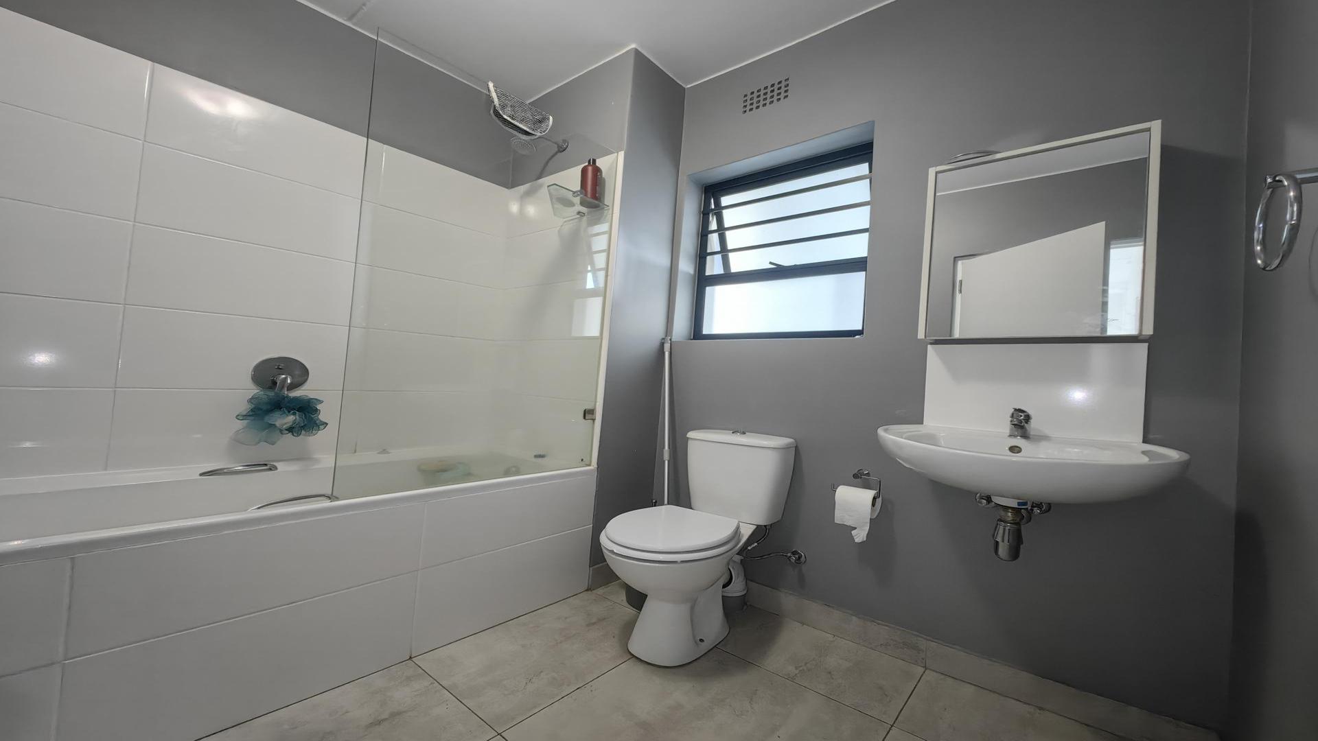 Bathroom 1 of property in Eerste River