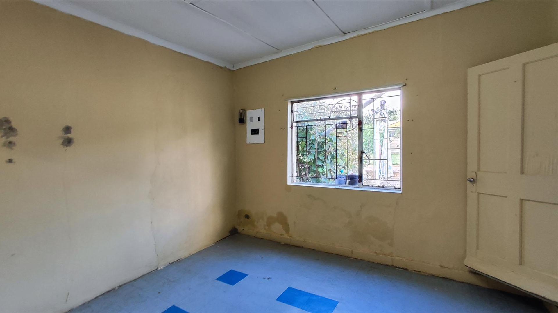 Dining Room - 26 square meters of property in Rensburg