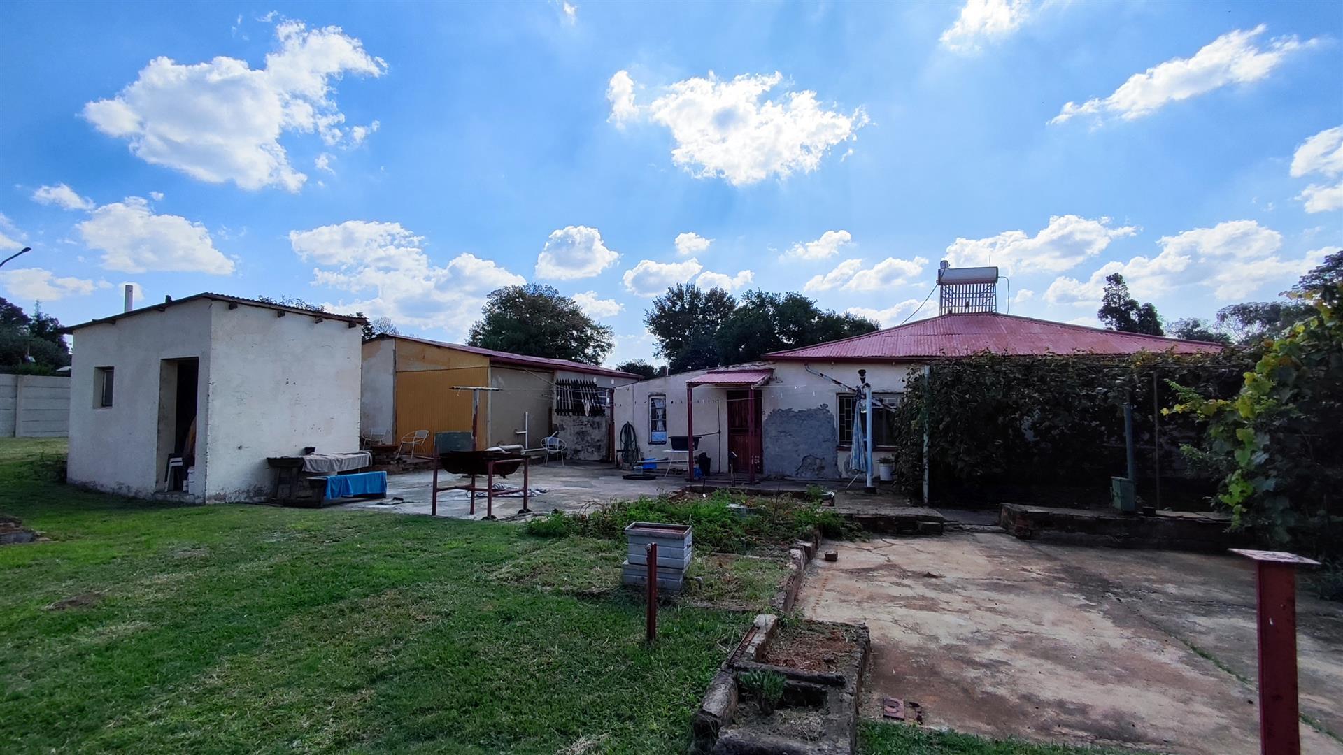 Backyard of property in Rensburg