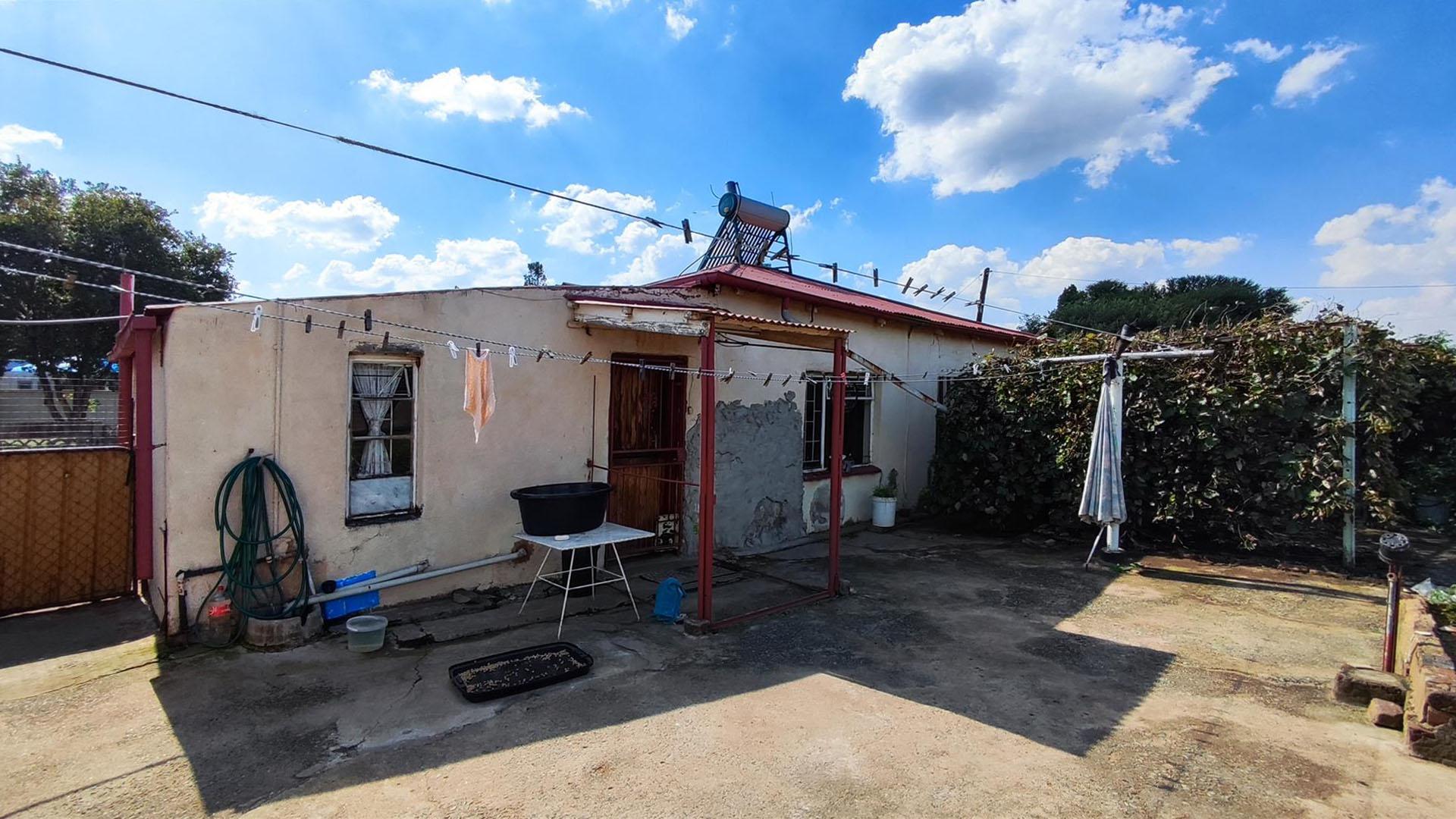 Backyard of property in Rensburg