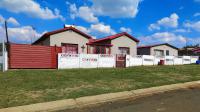 Front View of property in Rensburg