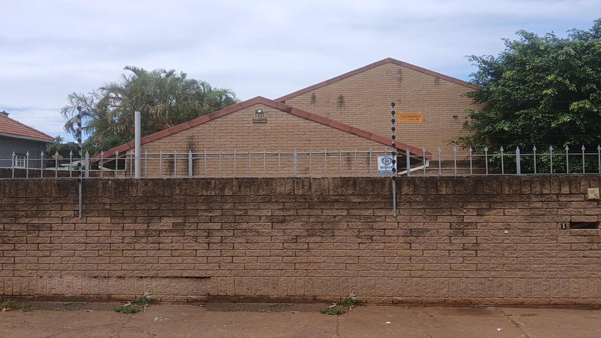 Front View of property in Durban Central