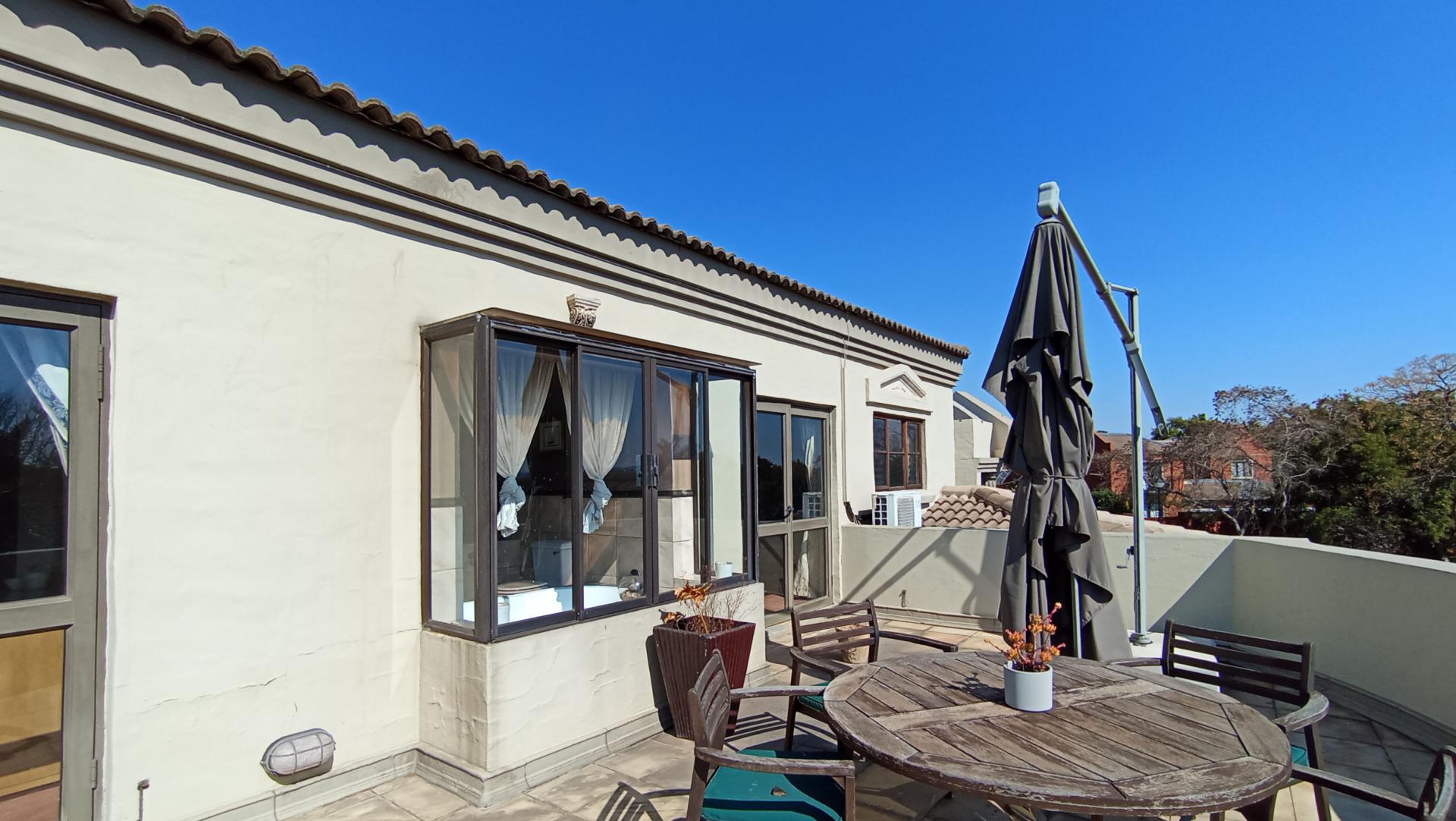 Balcony - 44 square meters of property in Maroeladal