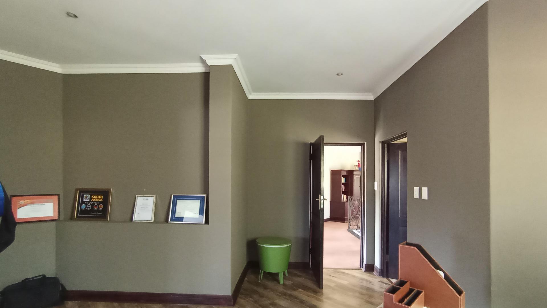 Study - 15 square meters of property in Maroeladal