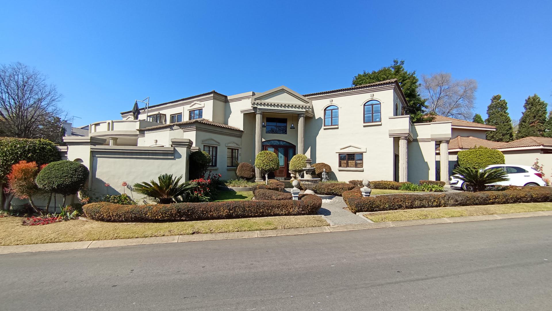 Front View of property in Maroeladal