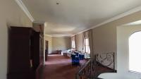 Spaces - 135 square meters of property in Maroeladal