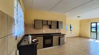 Kitchen - 15 square meters of property in Ravenswood