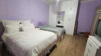 Bed Room 2 of property in Beacon Bay North