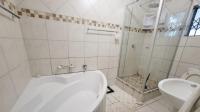 Main Bathroom of property in Beacon Bay North