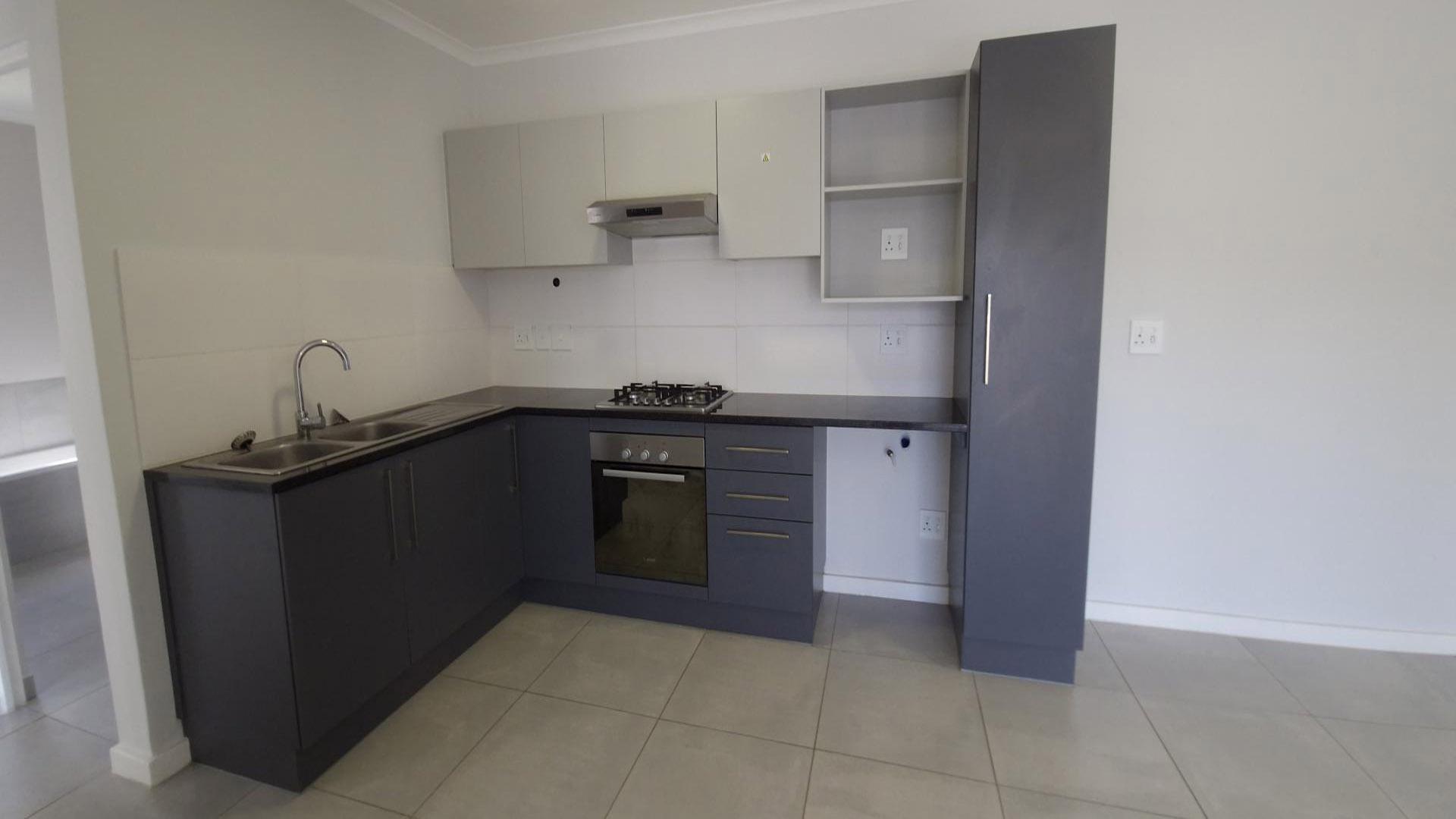 Kitchen of property in Burgundy Estate
