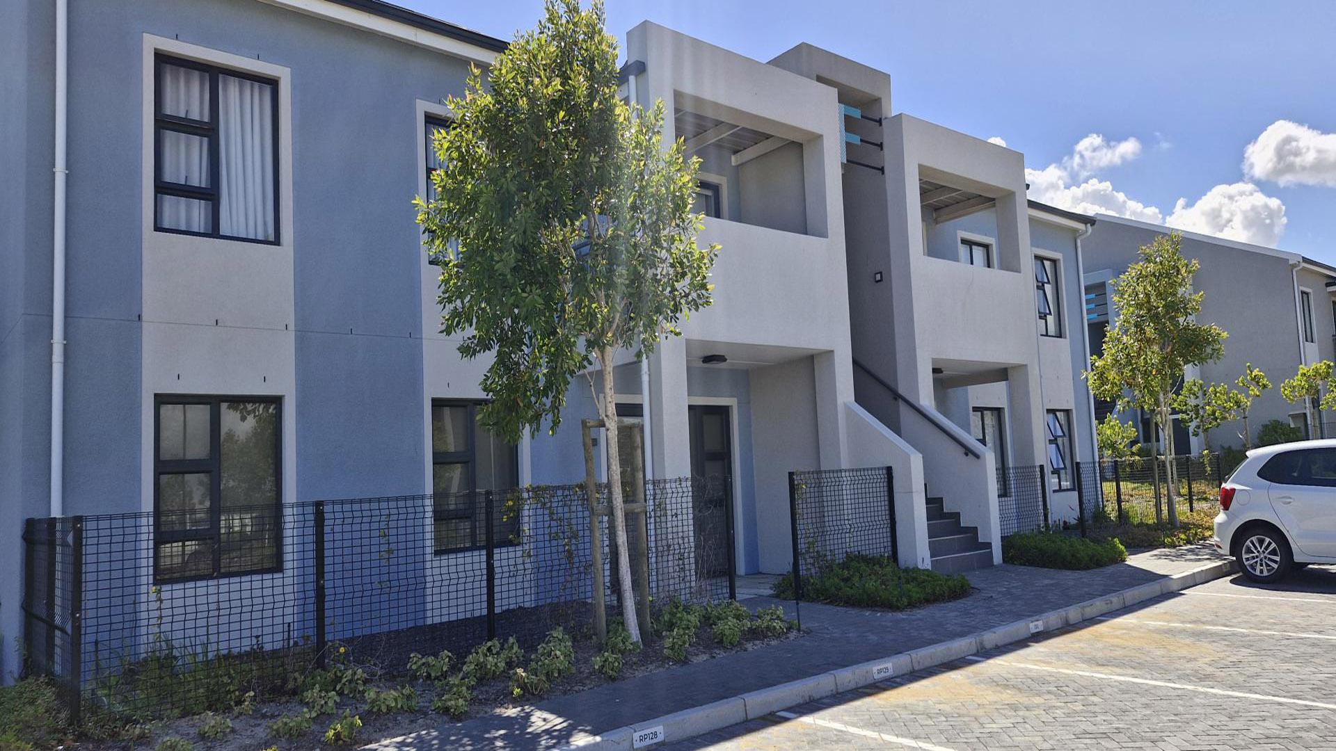 Front View of property in Burgundy Estate