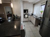 Kitchen of property in Rooihuiskraal North