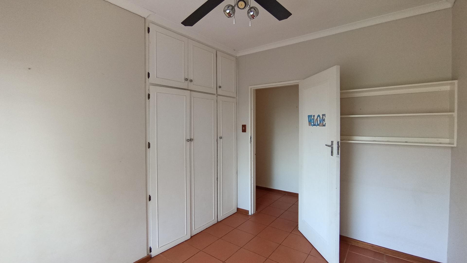 Bed Room 1 - 13 square meters of property in Blackridge