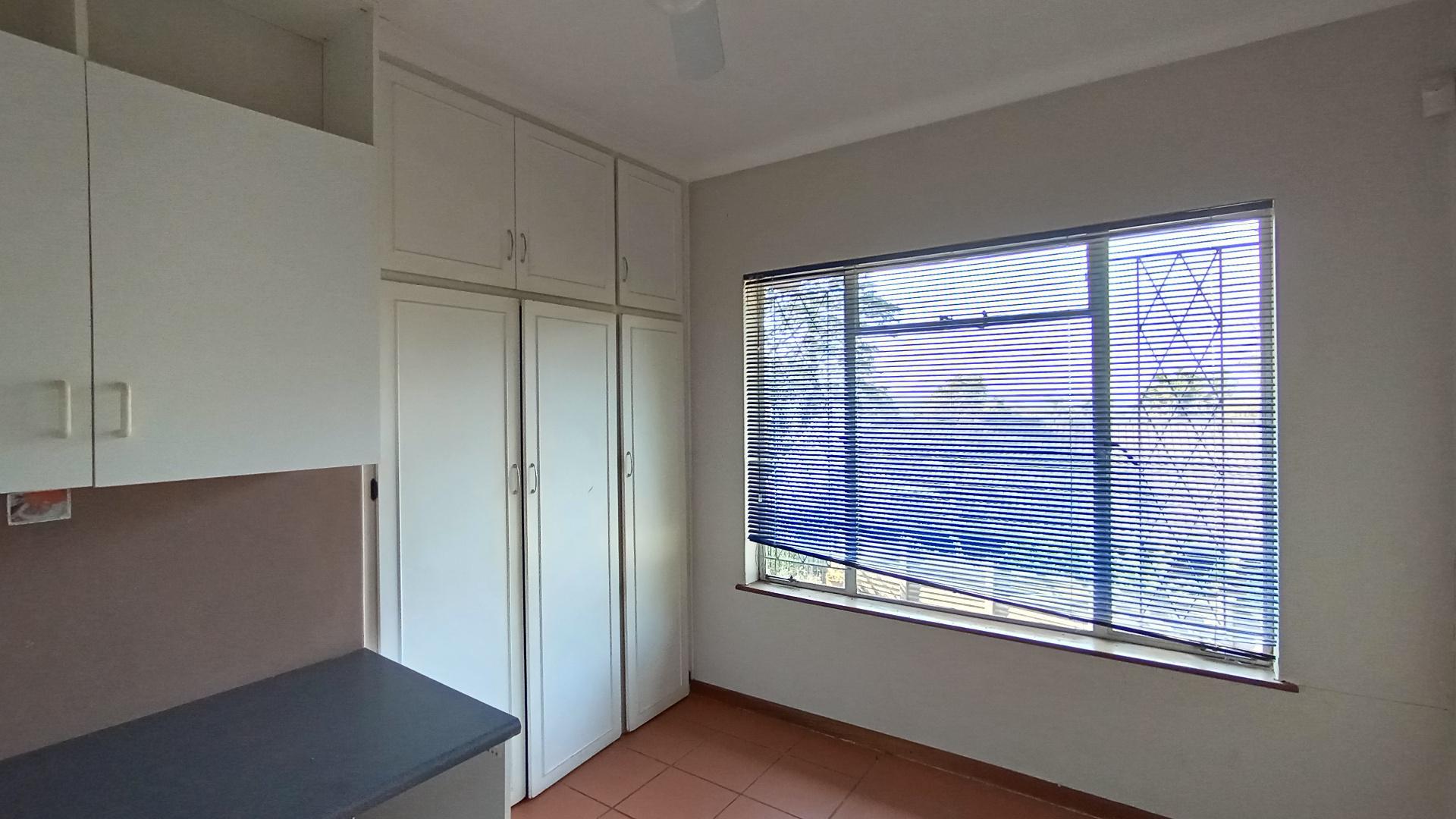 Bed Room 2 - 14 square meters of property in Blackridge