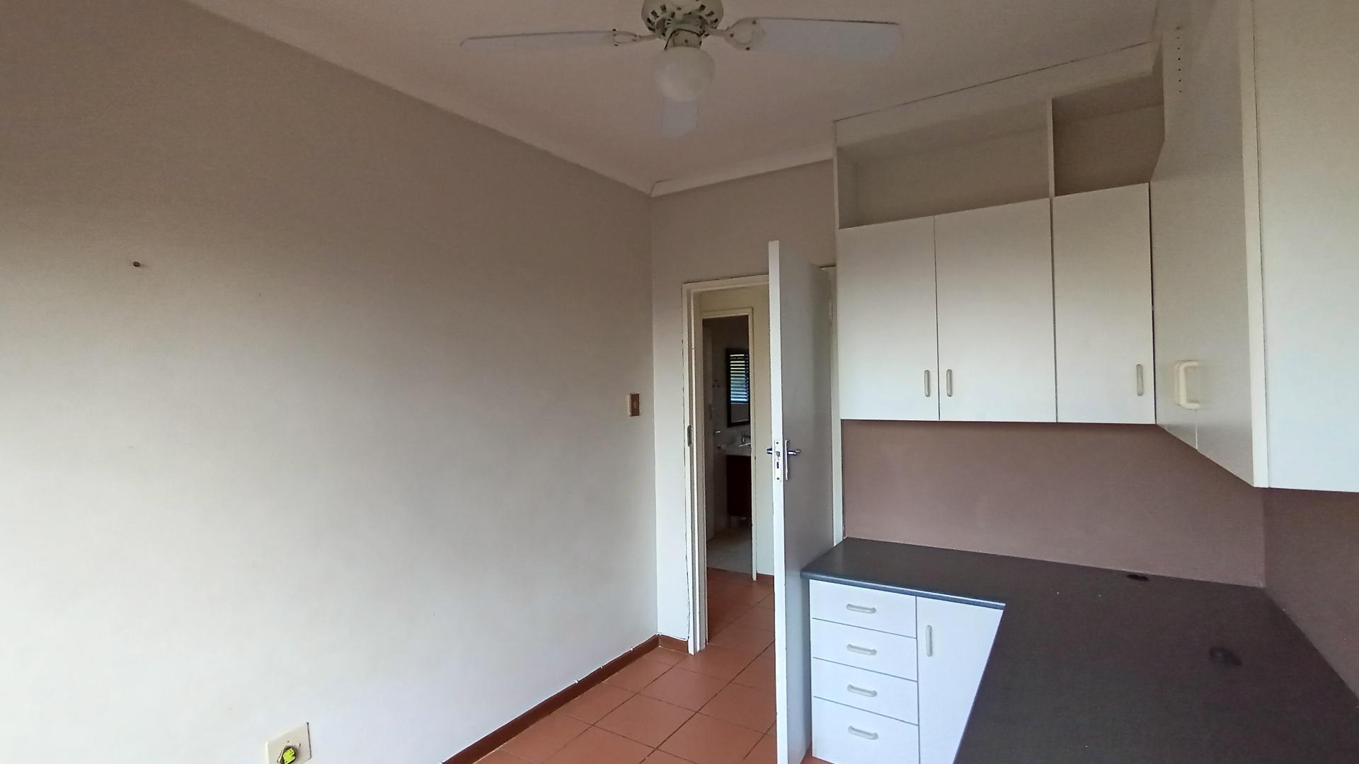 Bed Room 2 - 14 square meters of property in Blackridge