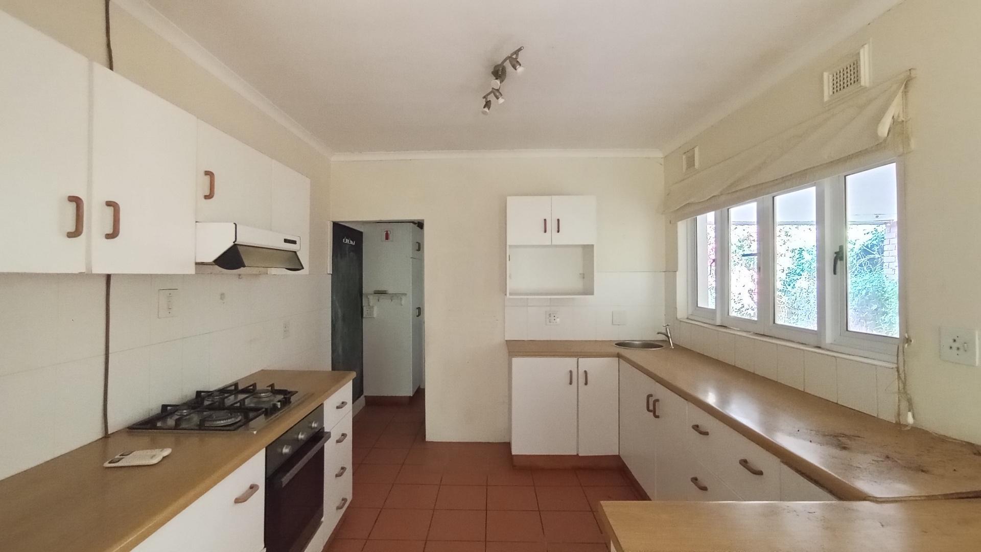 Kitchen - 13 square meters of property in Blackridge