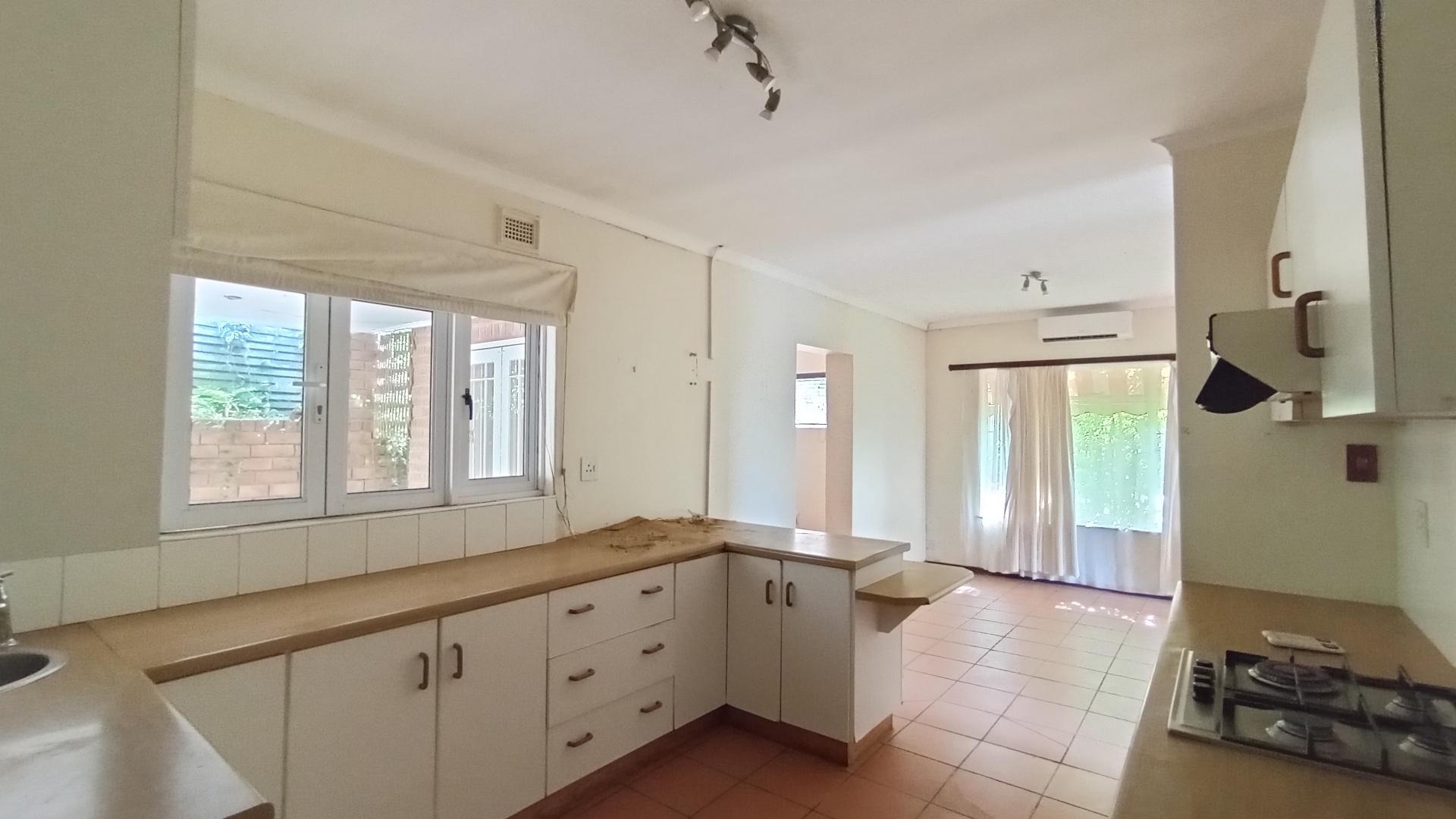 Kitchen - 13 square meters of property in Blackridge