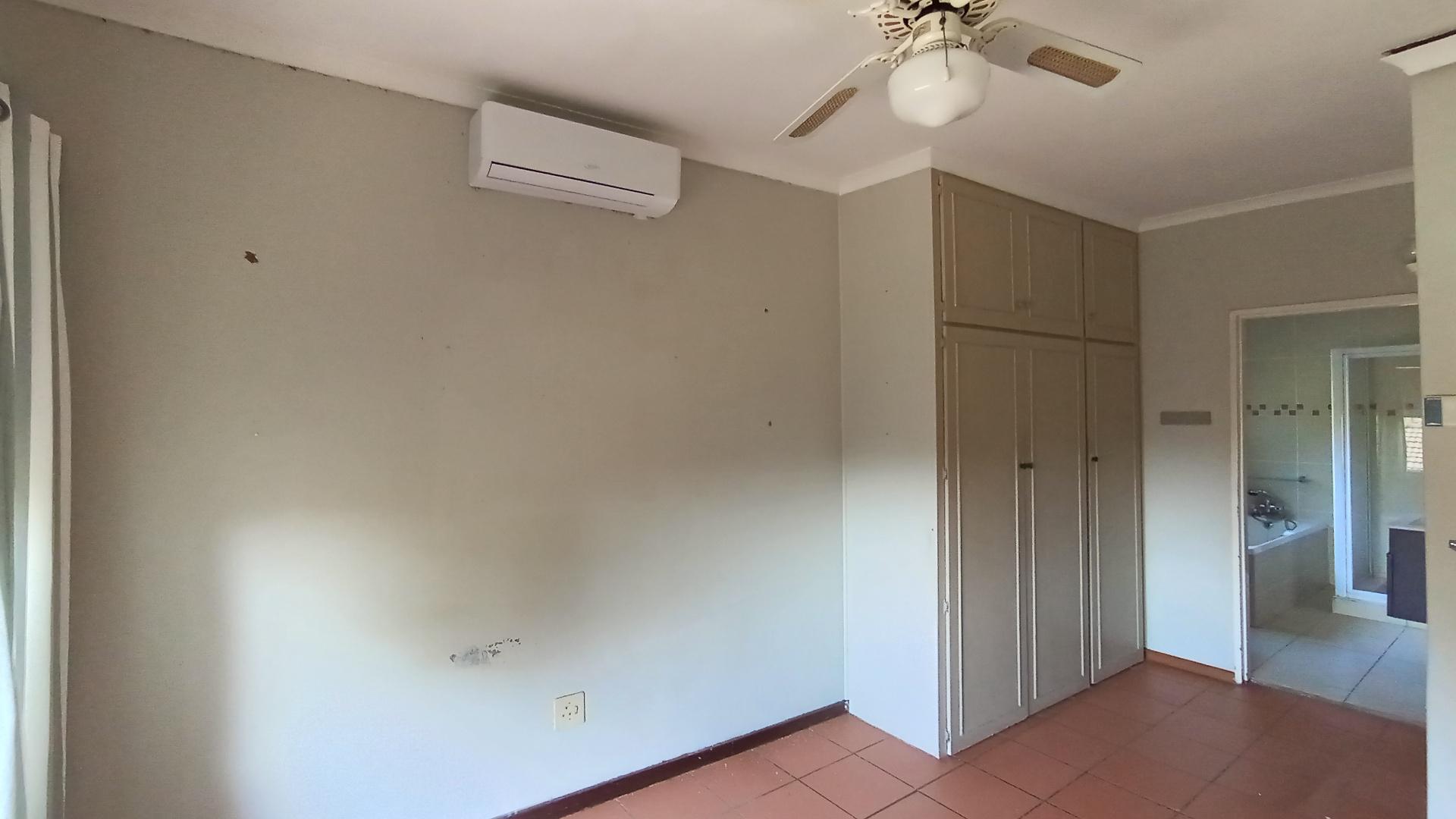 Main Bedroom - 14 square meters of property in Blackridge