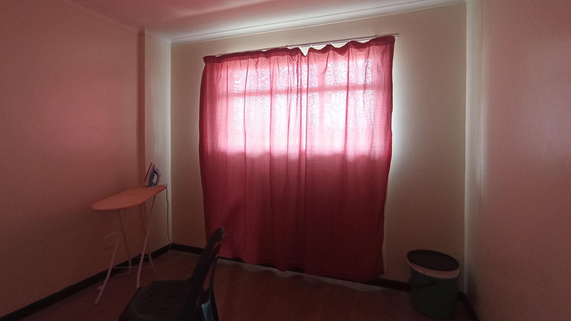 Bed Room 2 - 10 square meters of property in Zwartkop