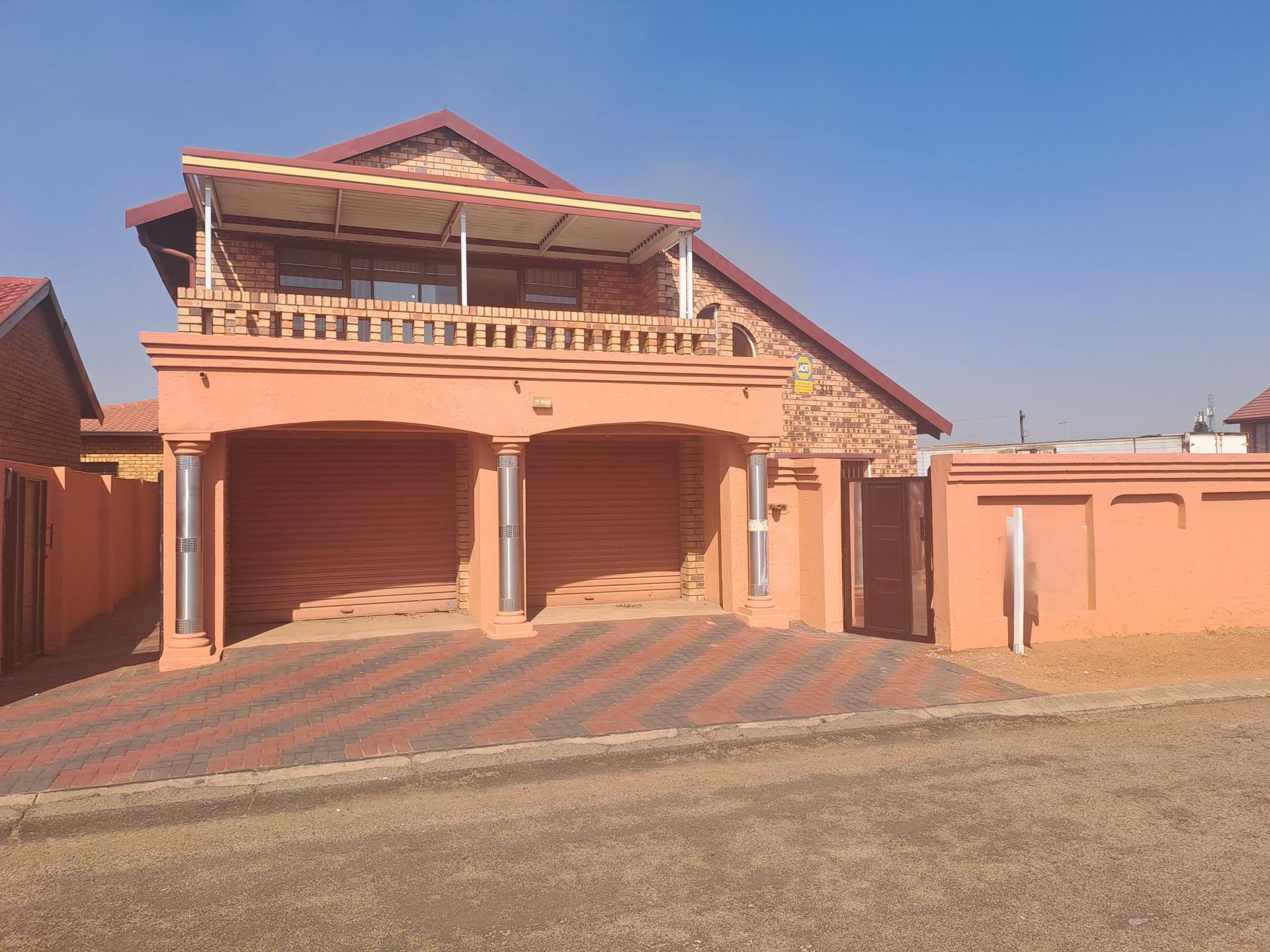  of property in Spruitview