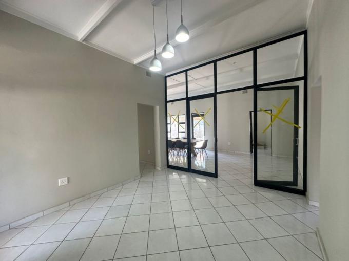 Commercial to Rent in Rustenburg - Property to rent - MR674786