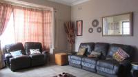 Lounges - 44 square meters of property in Kenilworth - JHB