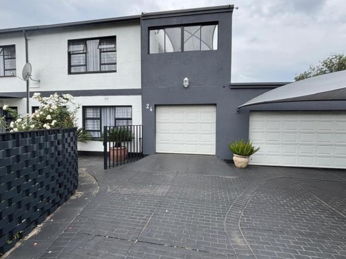 3 Bedroom House for Sale For Sale in Verwoerdpark - MR674802