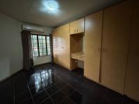  of property in Geelhoutpark