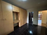  of property in Geelhoutpark