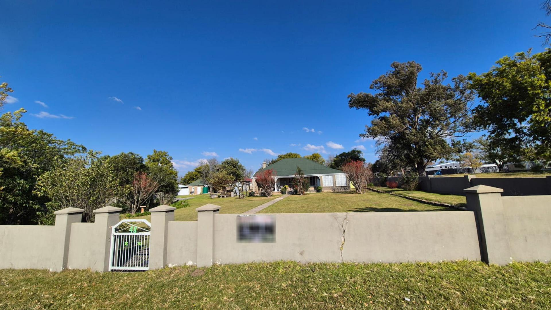 Front View of property in Cathcart