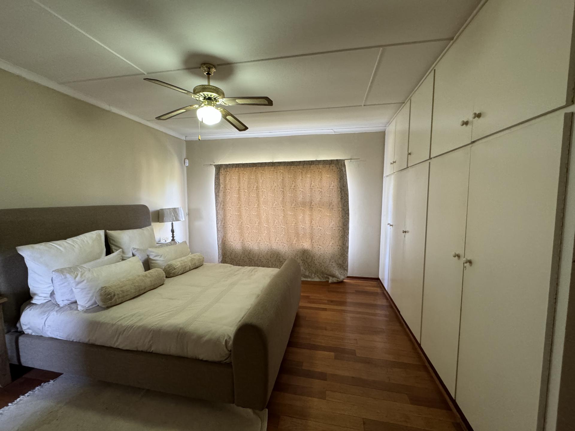 Main Bedroom of property in Uitenhage