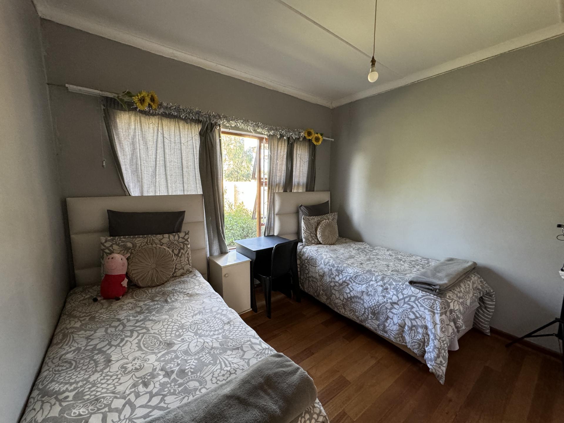 Bed Room 2 of property in Uitenhage