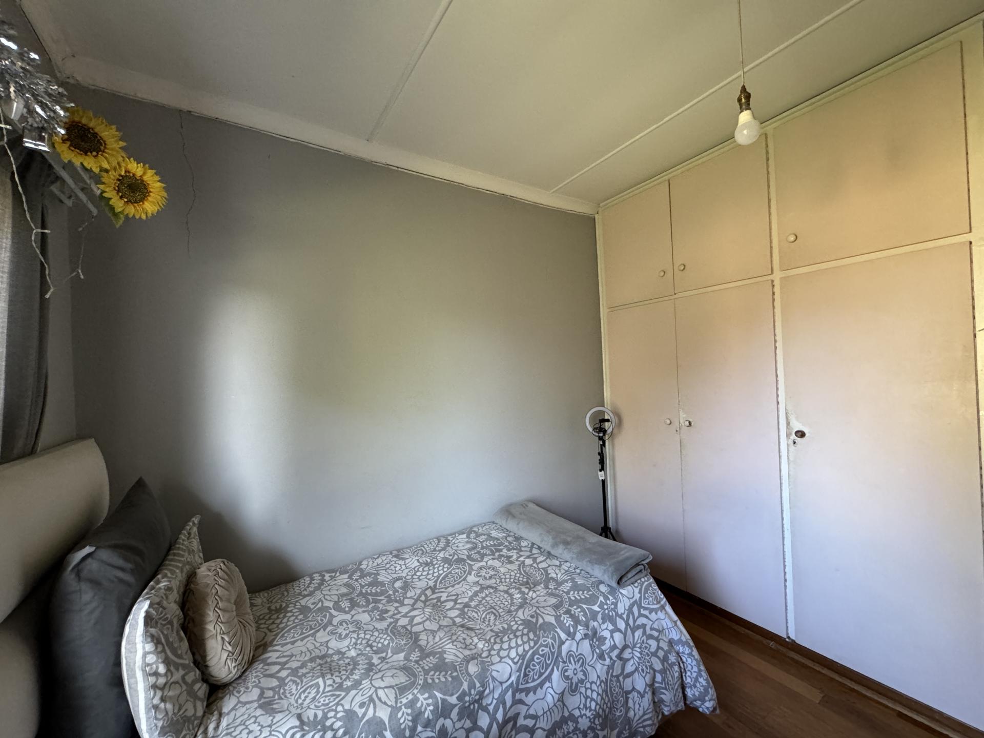 Bed Room 2 of property in Uitenhage
